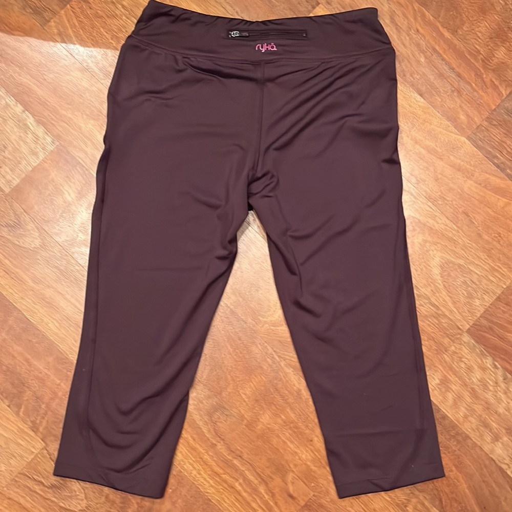 BNWOT Ryka plum colored Capri - Picture 12 of 15
